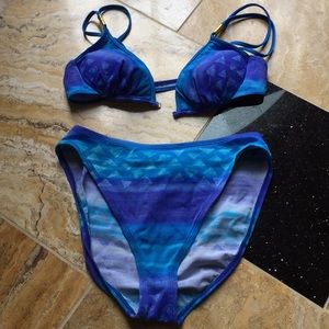 Sessa! Ocean blues bikini/hi cut legs/gold accents